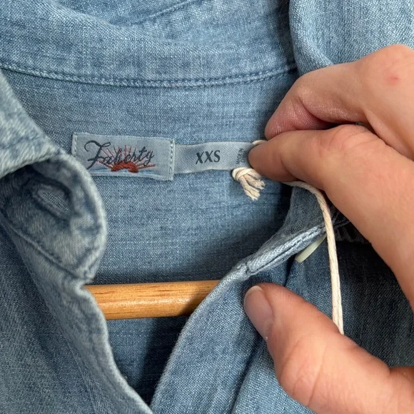 Faherty The Tried and True MIDI Shirt Dress. Blue Tide Wash. XXS - Picture 2 of 7